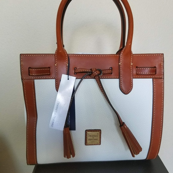 Dooney & Bourke purse - Picture 1 of 3